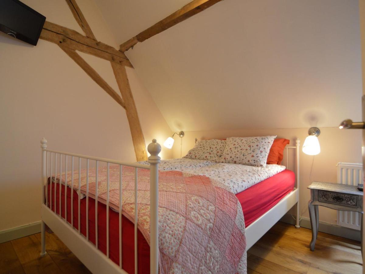 Attractively Furnished In * Slenaken